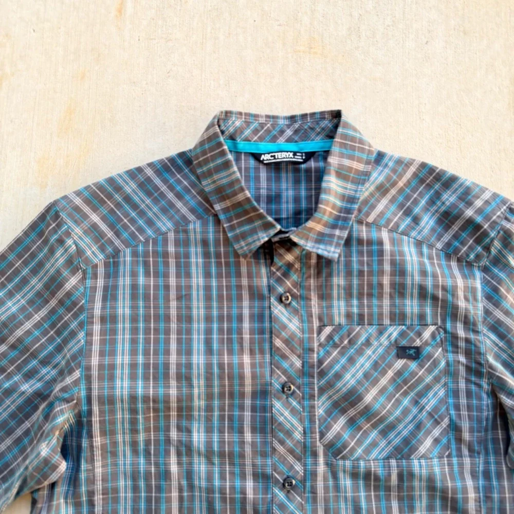 Arc'teryx Mens Short Sleeve Plaid Peakline Button Up Shirt Blue Size Small - Picture 2 of 6